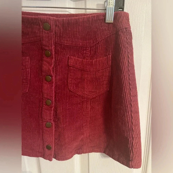 She + Sky Maroon/Burgandy Corduroy Mini Skirt - Picture 7 of 10